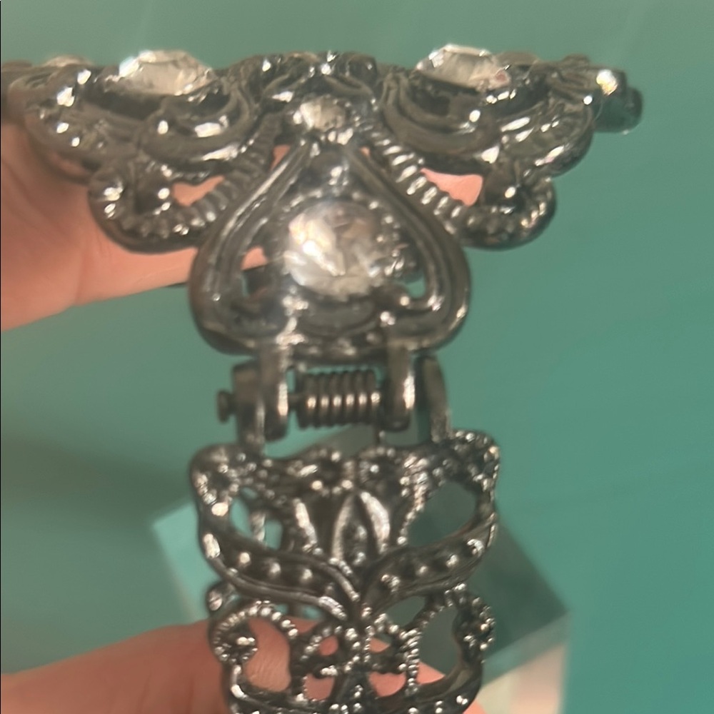 Ornate Filigree Rhinestone Encrusted Hinged Cuff Vintage Inspired Bracelet - Picture 6 of 9